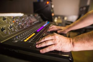 深入了解音樂製作課程：從入門到精通的教學指南